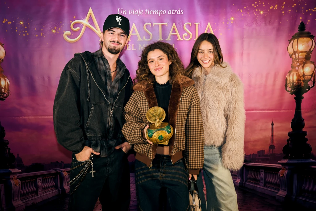 El estreno de Anastasia fue una noche de estrellas en el Teatro Astral