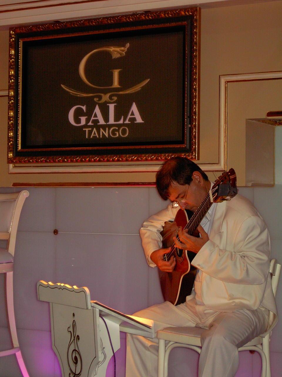 Gala Tango