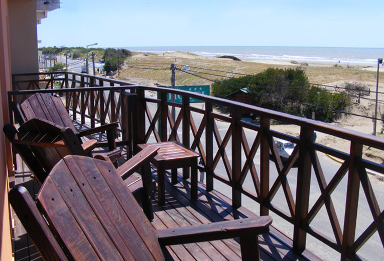 Balcón con vista al mar
