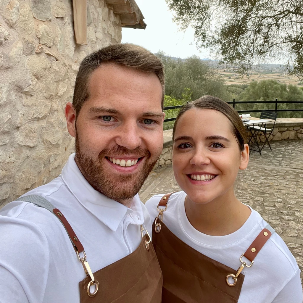 Fondateurs du Molinillo Café servant du café de spécialité lors d'un mariage en Provence.