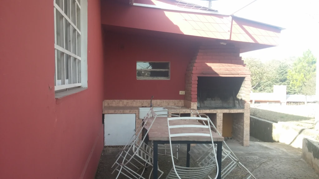 Mesa Exterior y Parrilla