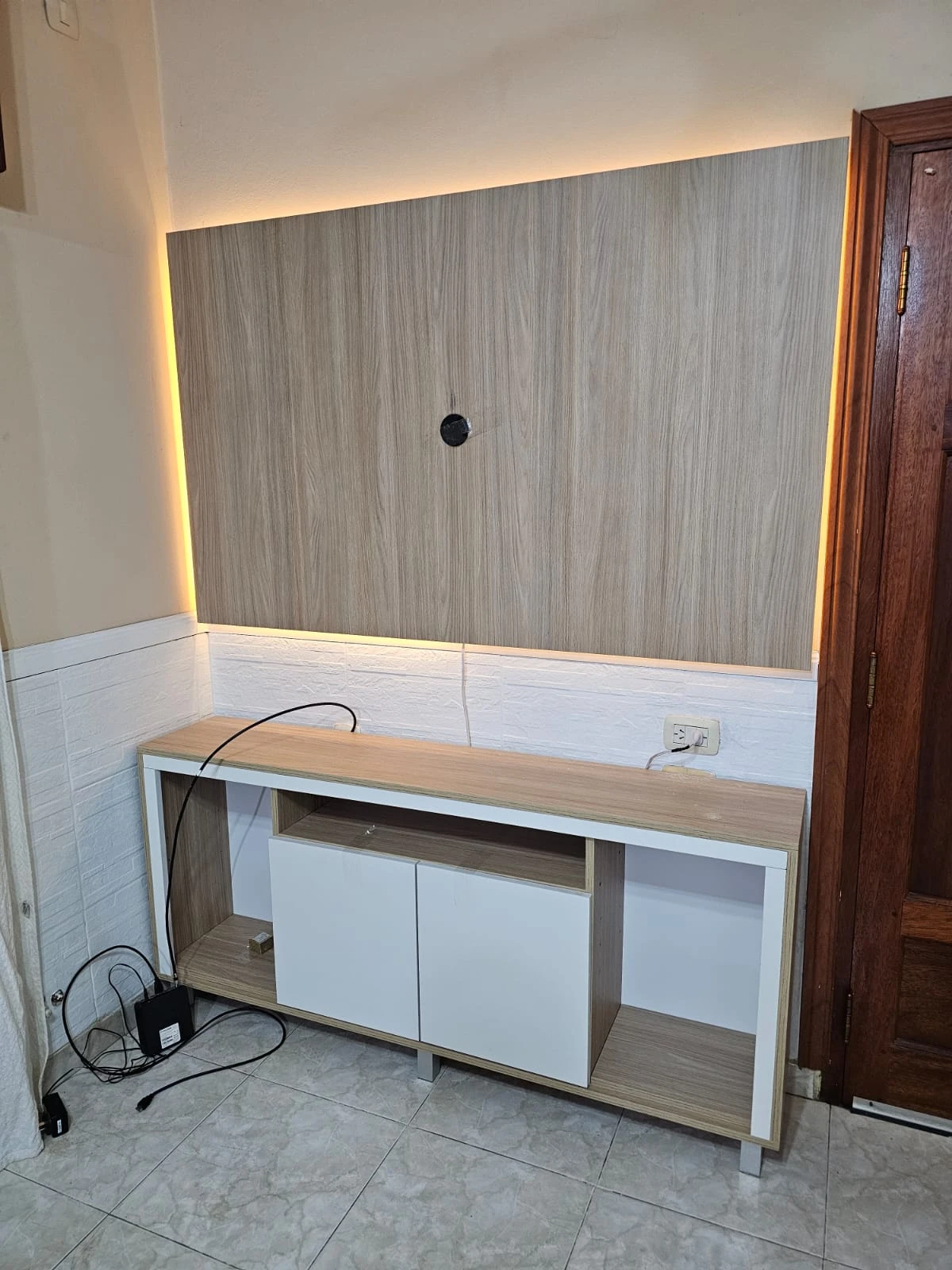 Rack + Panel con luz LED