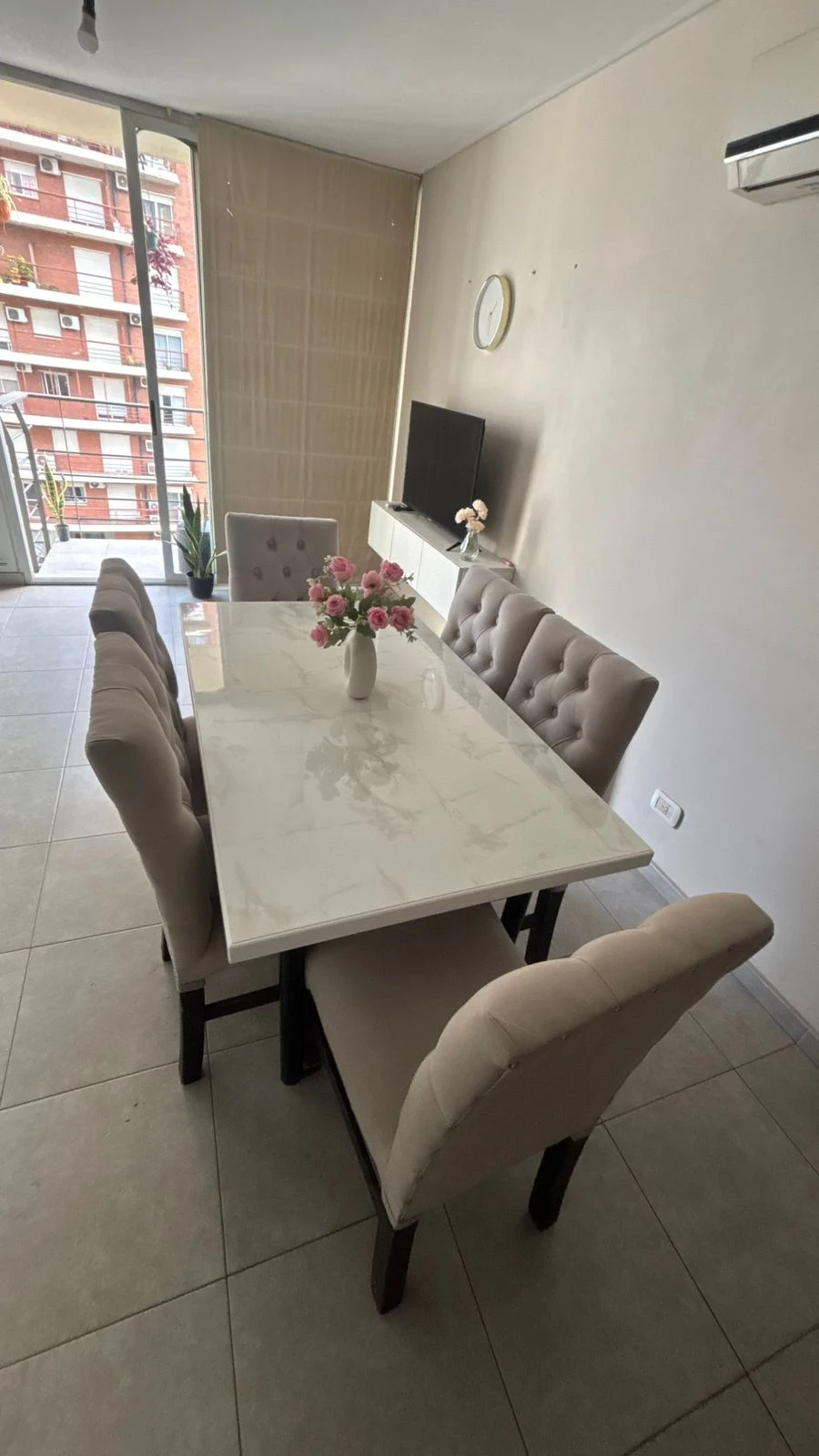 Mesa mármol blanco borde lustrado recto