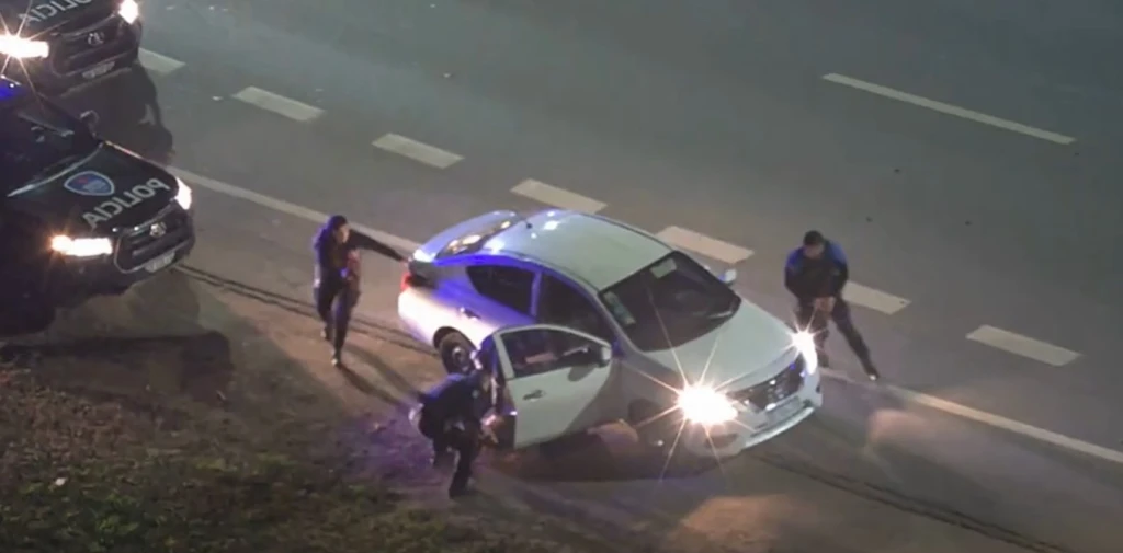 Robó el auto a un chofer de DiDi y fue detenido tras una persecución por Panamericana