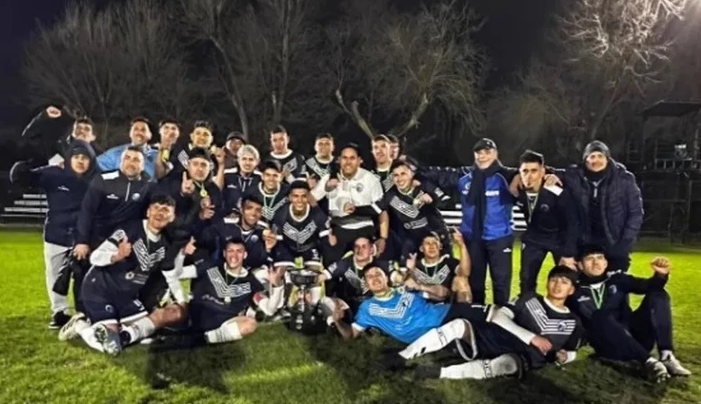 José C. Paz gritó campeón de la Liga Escobarense tras vencer a Metalúrgico por penales
