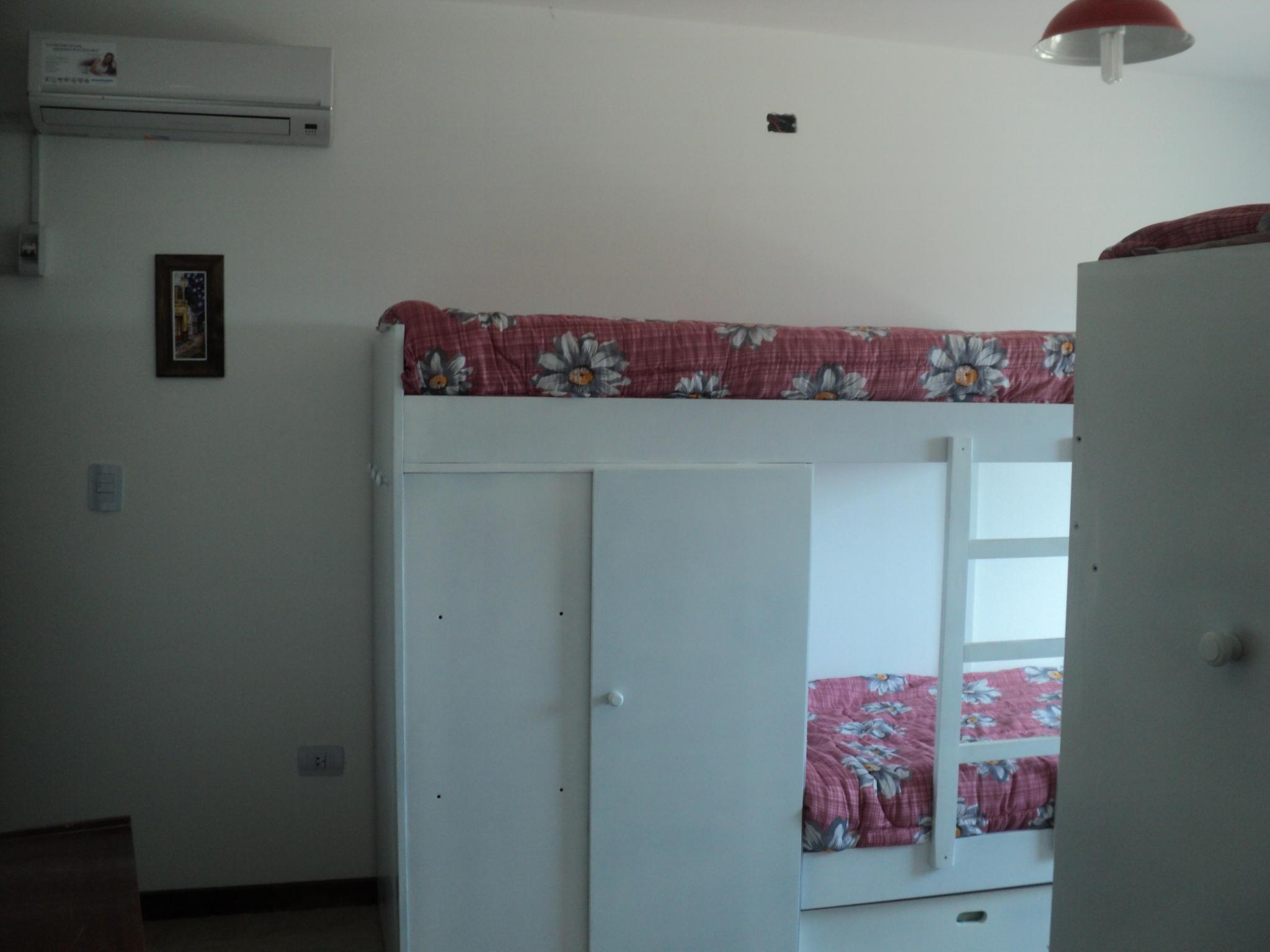 Vista dormitorio 2 casa p/ 8 personas