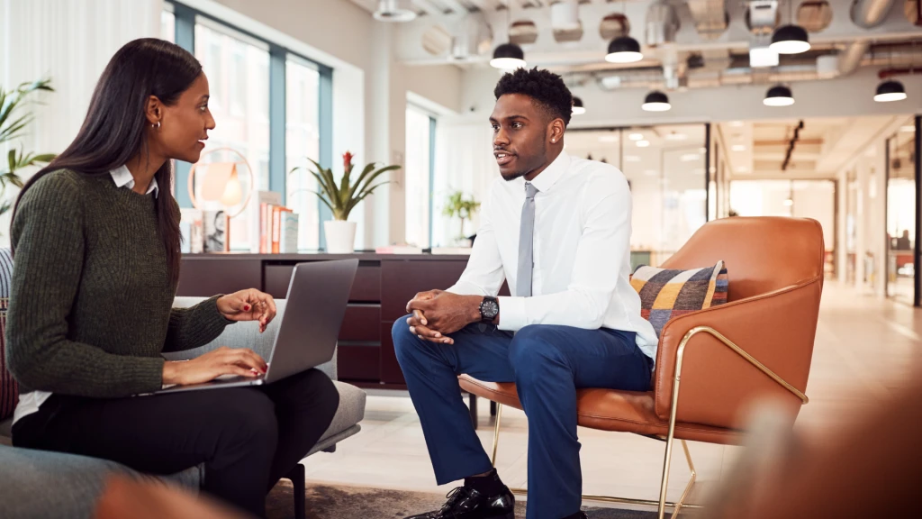 10 Preguntas clave para hacer en una entrevista de trabajo y asegurar el empleo de tus sueños