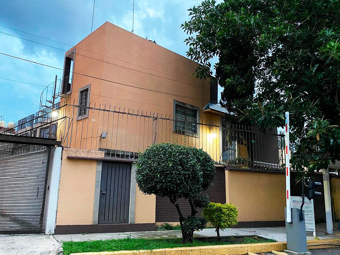 Vista frontal lateral