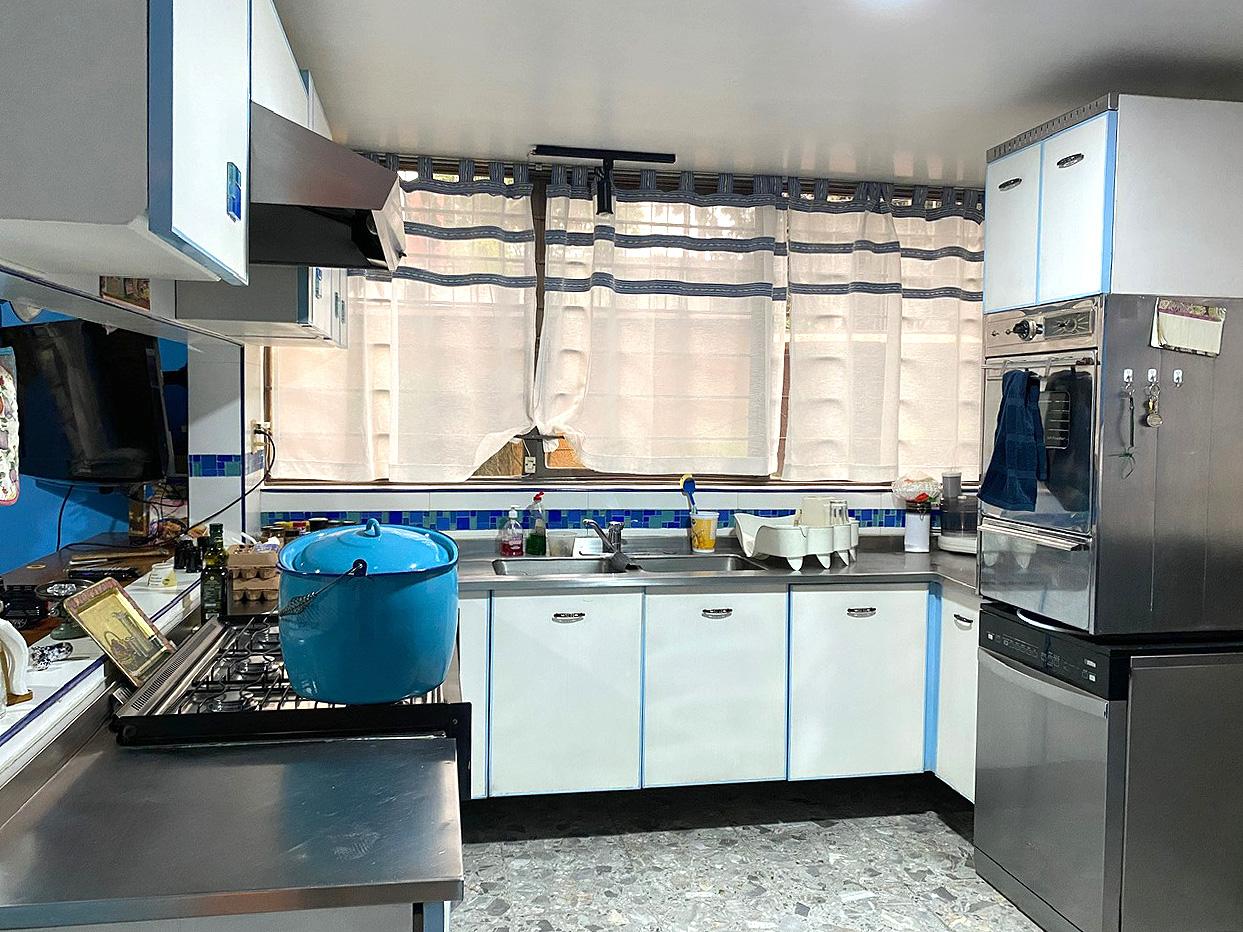 Cocina con desayunador