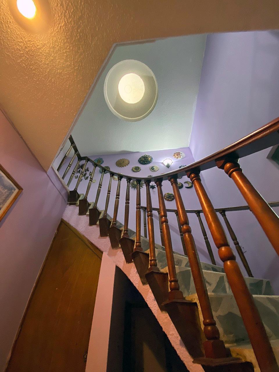 Escaleras al 2o nivel