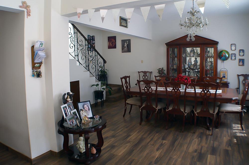 Comedor de departamento de 2 plantas