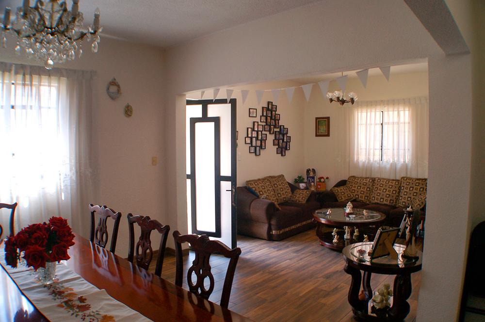 Sala de departamento de 2 plantas