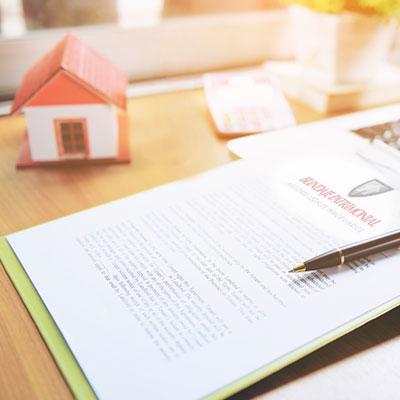 Despacho de abogados expertos en pólizas de arrendamiento de bienes raíces. Oficina legal especializada en contratos de arrendamiento inmobiliario. Poliza Juridica