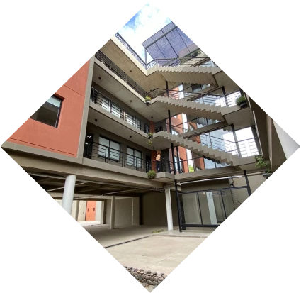 Estacionamiento seguro y privado del Glo Apart Hotel, Cañuelas, Antartida Argentina