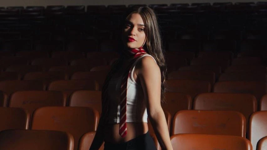 Natasha Crespo presenta "MANIFIESTO" en Otro Mundo: ¡Pop, soul y empoderamiento en una obra imperdible! ✨🎤