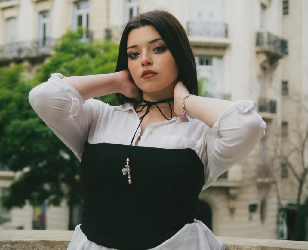Luciana Toni Acosta : Promesa de la Moda Argentina Luciana Toni Acosta : Promesa de la Moda Argentina