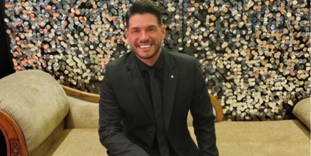 Javier Clemente: el maquillador creativo que transforma a modelos en verdaderas estrellas