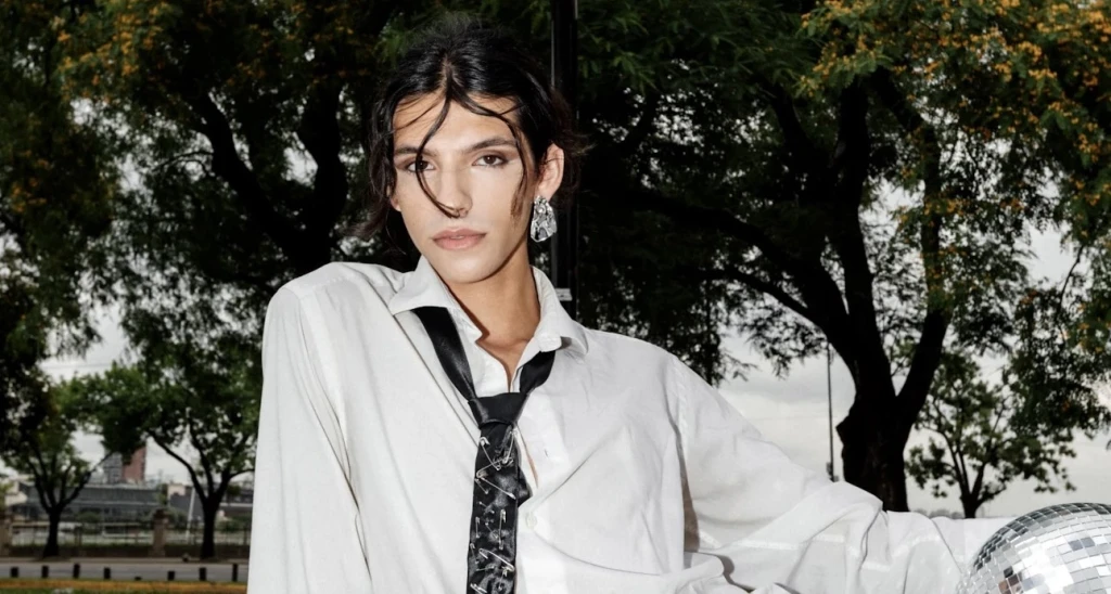 LAVIN lanza “Disco Dream”: pop, moda y fantasía en un videoclip que redefine el estilo teen