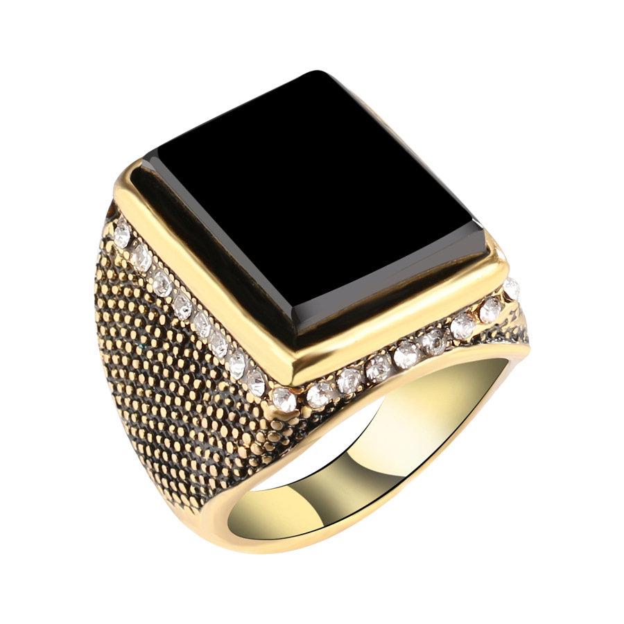 El anillo...