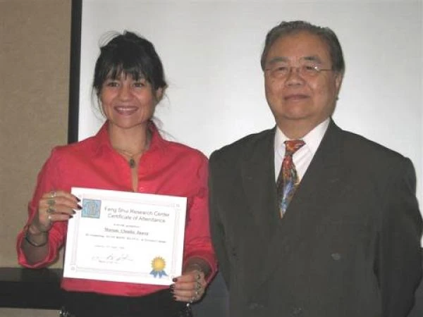 Recibiendo Diploma de Master Yu