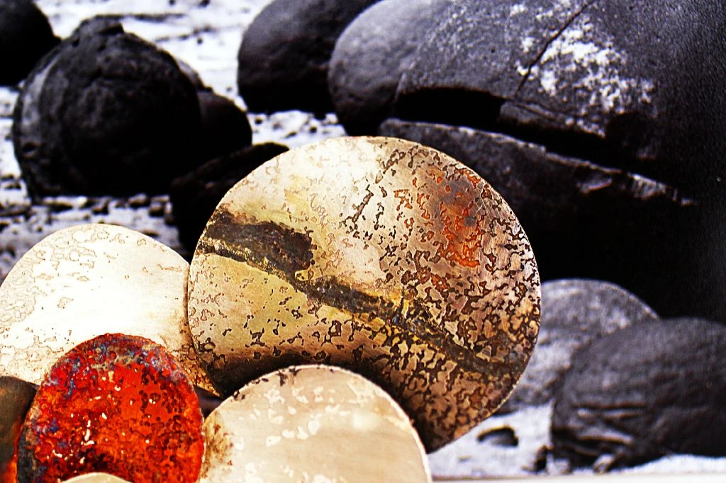 Talampaya, detalle broche I y foto.