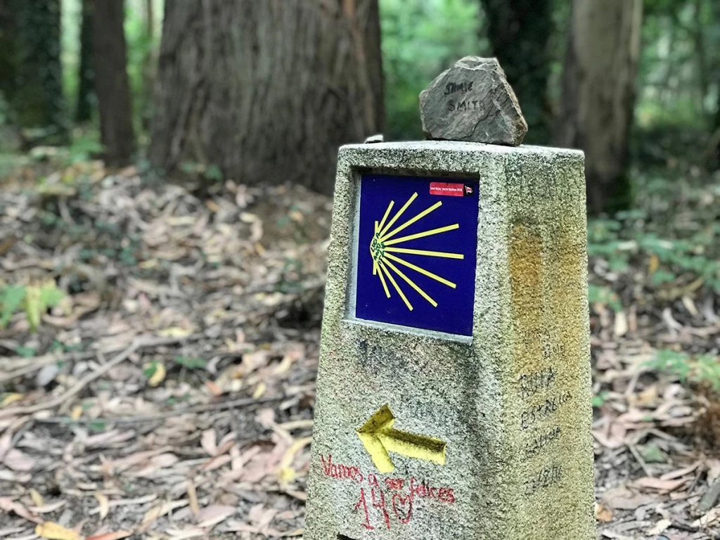 Mojón en el Camino