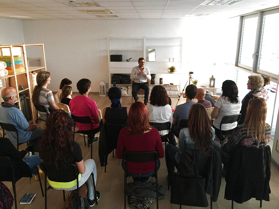 Charlas-Taller: Mindfulness para despertar la Felicidad. Pamplona, Navarra, España.