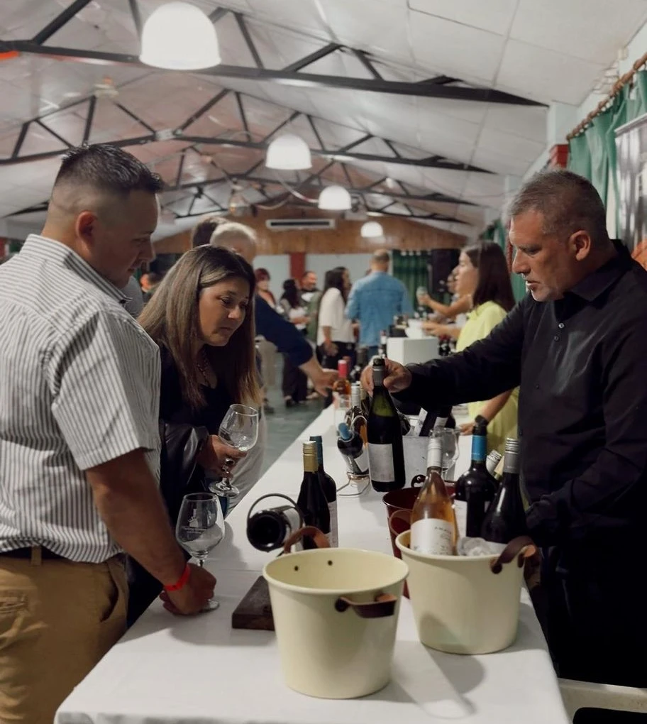 Fue un éxito la degustación “Cabaret Burlesque” en Laguna Paiva