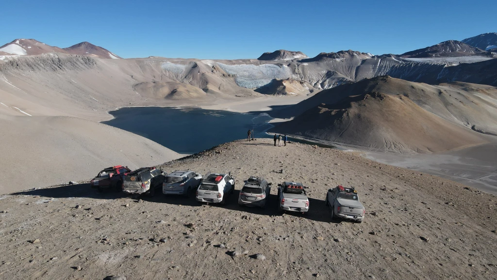 Cumbre en el cráter corona del Inca, La Rioja, 5.400 m