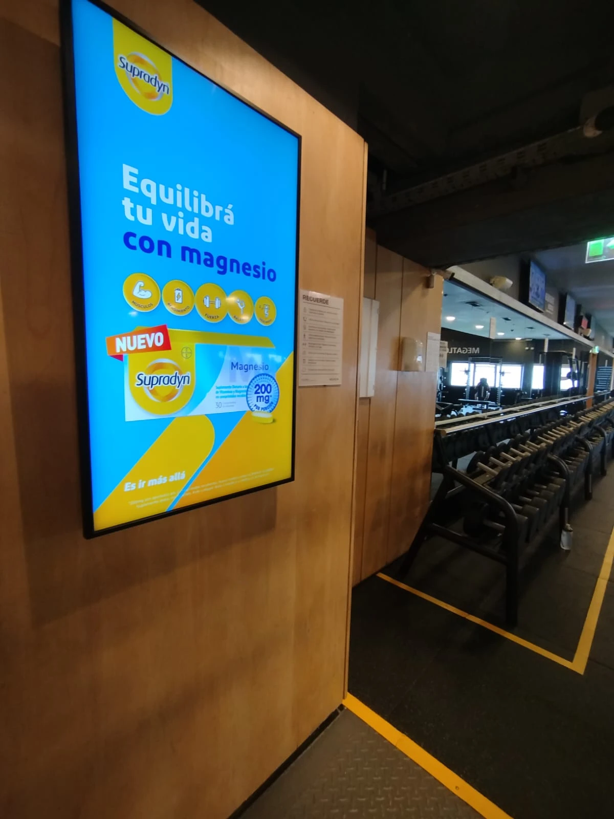 Publicidad Supradyn en Megatlon Alcorta