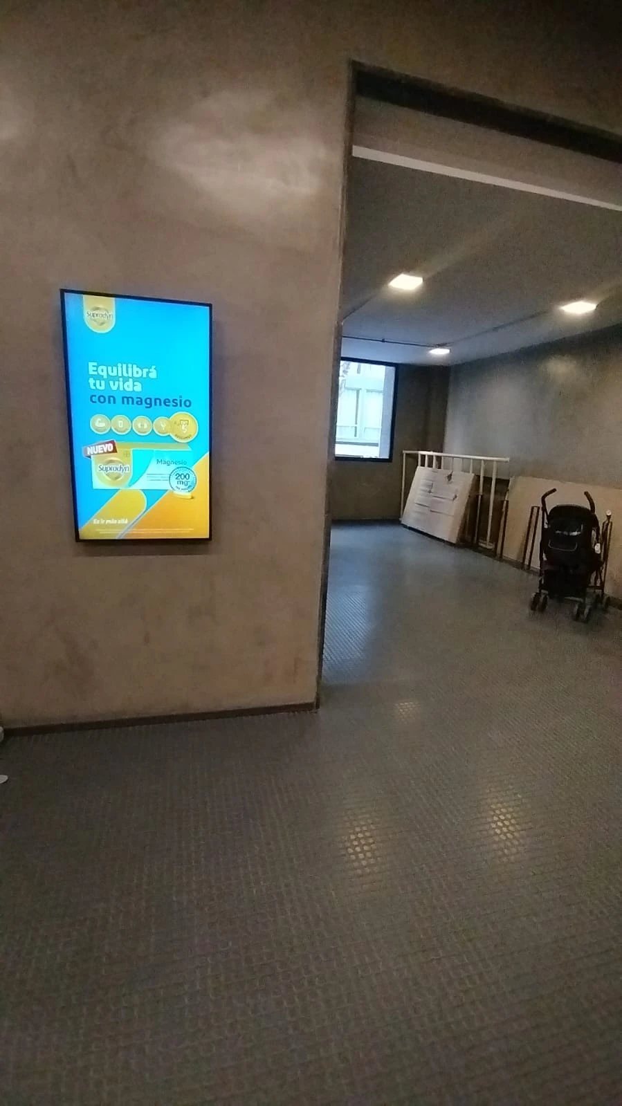 Publicidad Supradyn en Megatlon Barrio Norte