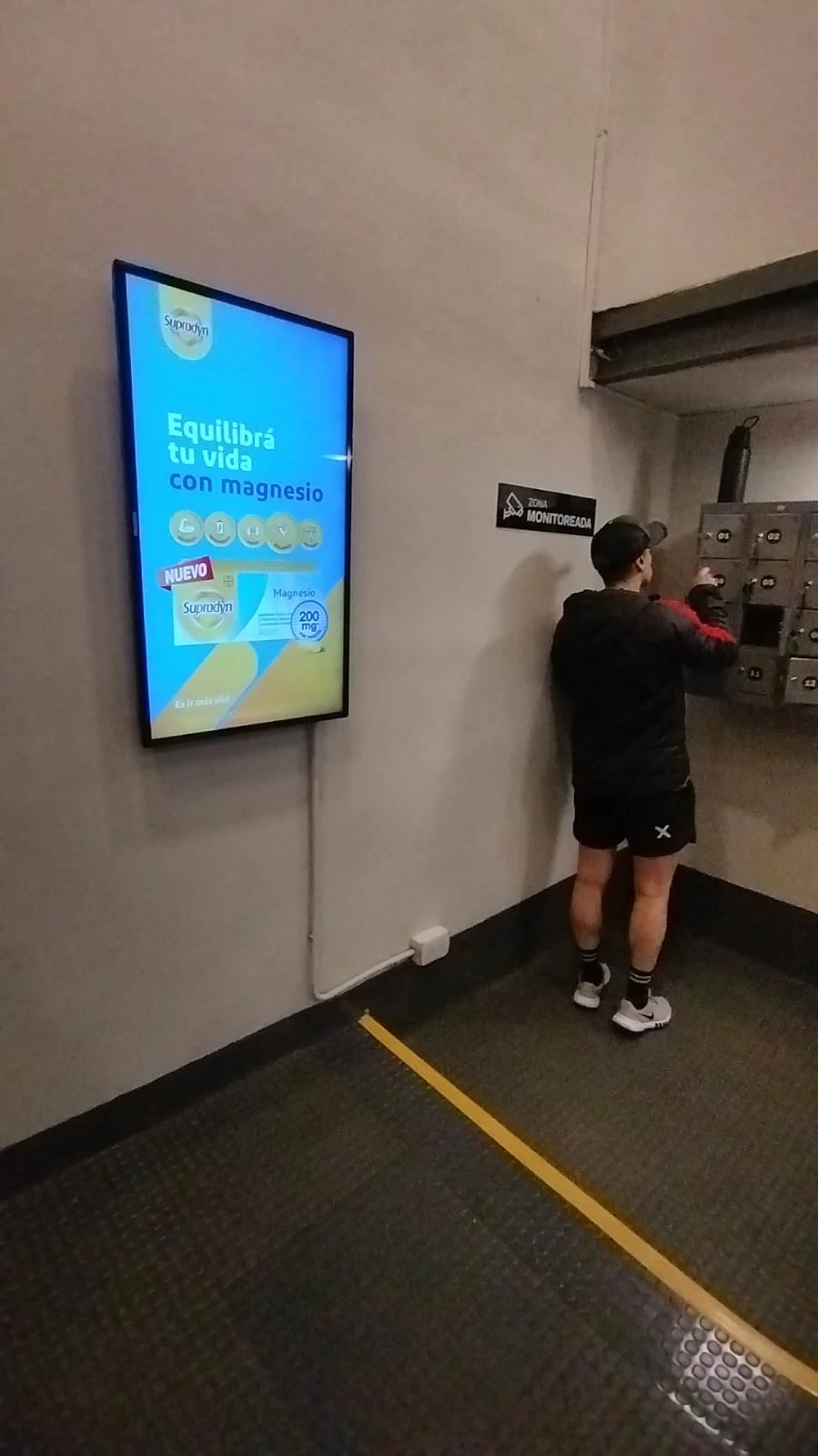 Publicidad Supradyn en Megatlon Belgrano