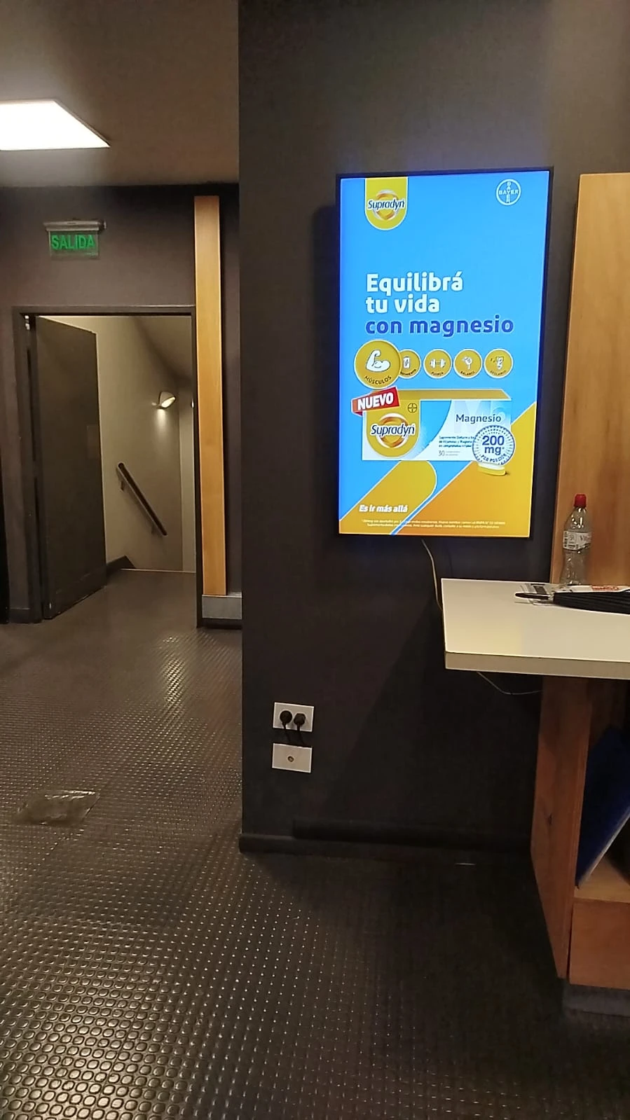 Publicidad Supradyn en Megatlon La Imprenta
