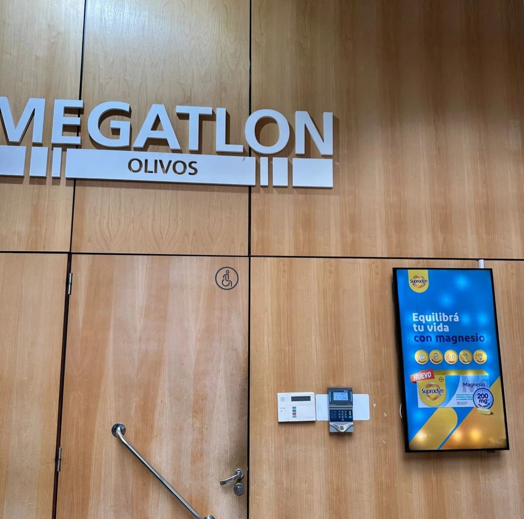 Publicidad Supradyn en Megatlon Olivos