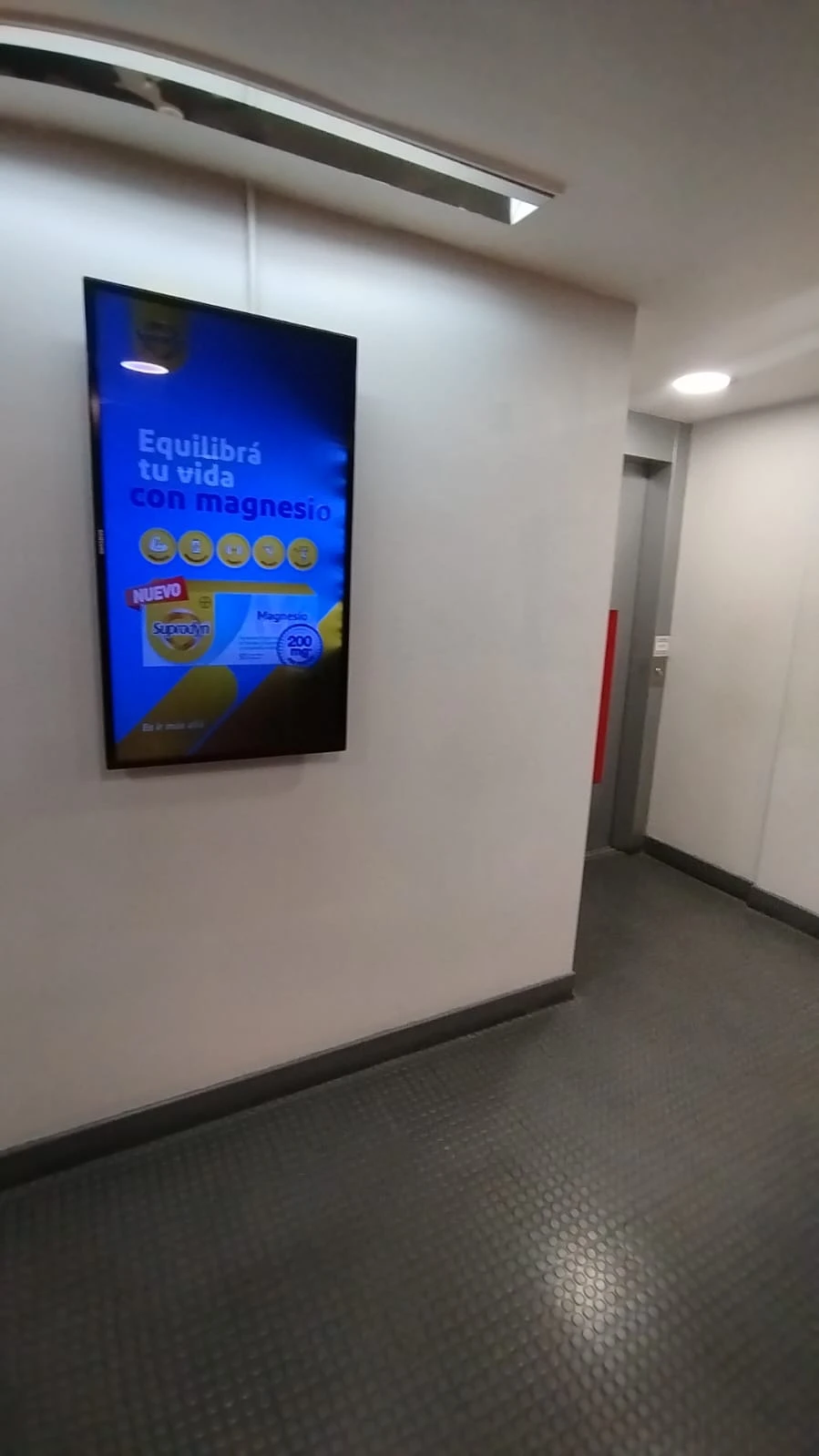 Publicidad Supradyn en Megatlon Recoleta