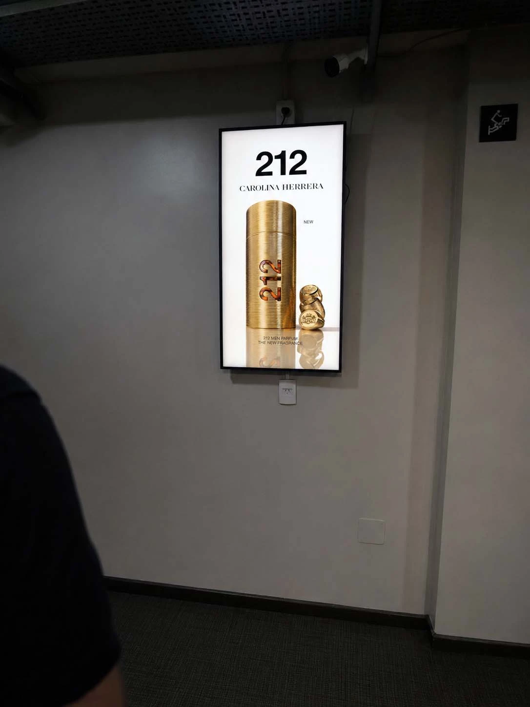 Publicidad Carolina Herrera en Megatlon Caballito