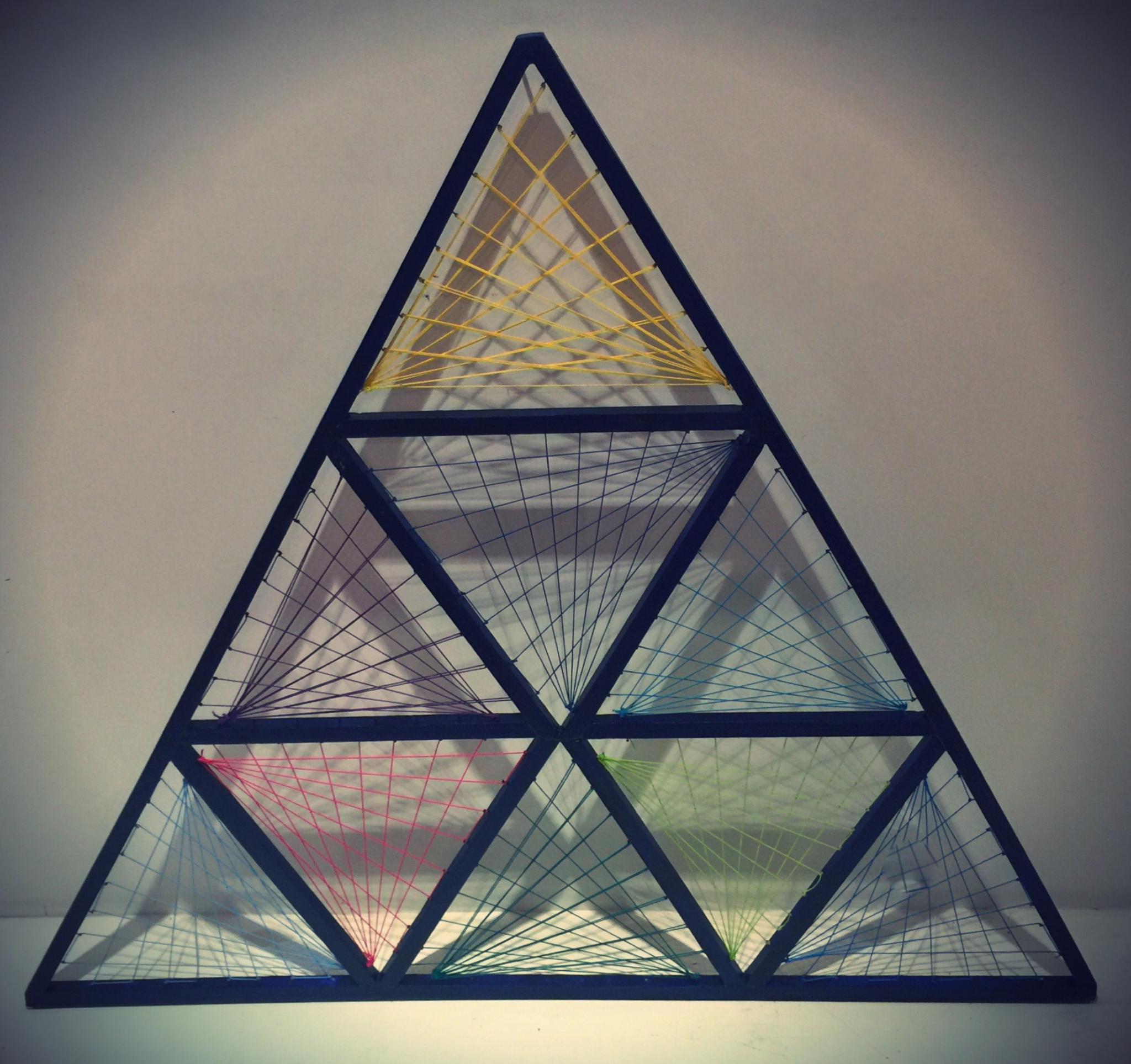Wood & thread 90x90cm