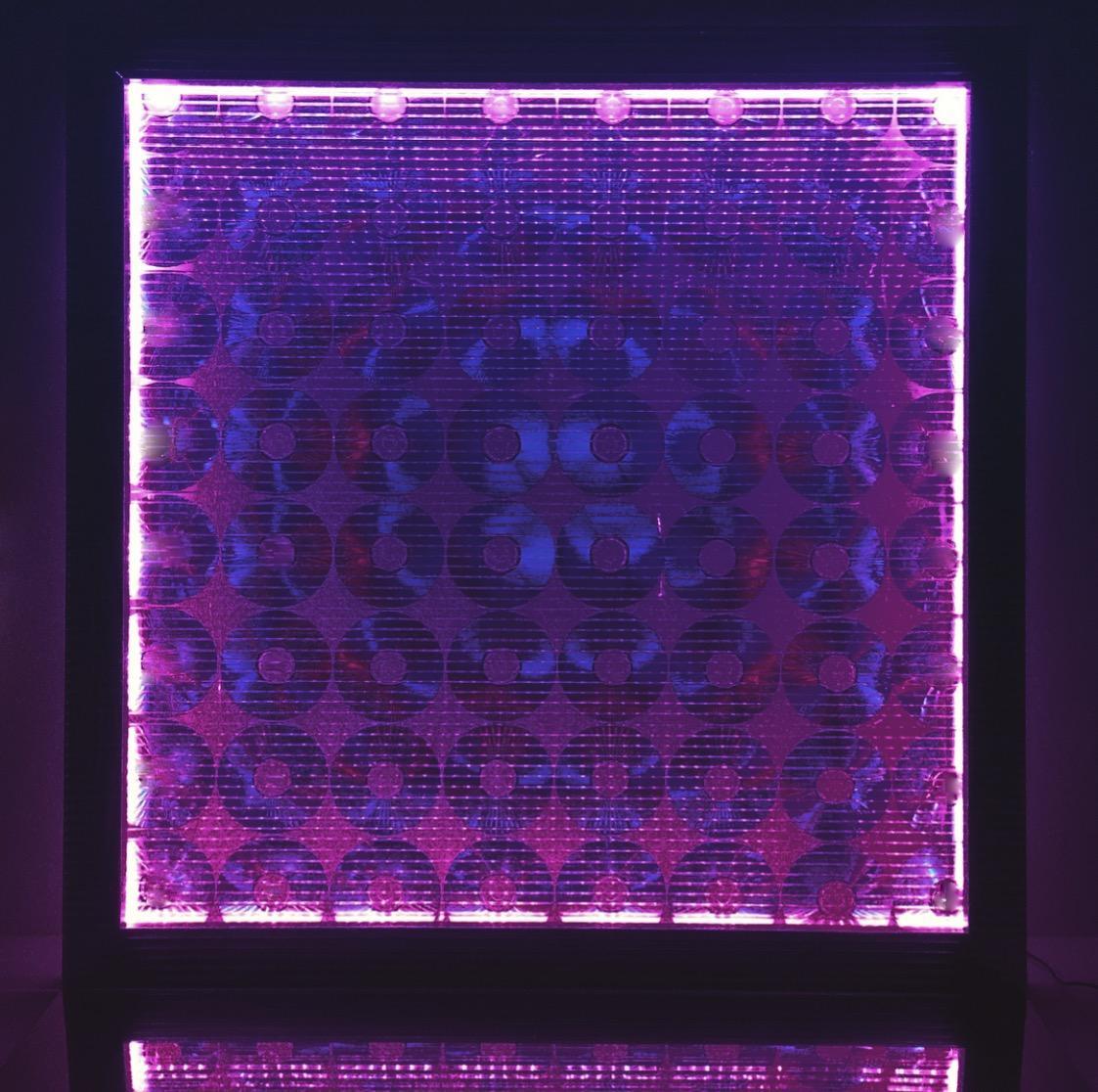 Led Light, plexiglass, policarbonate & wood base 24x24 inches