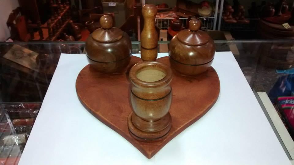 madera de algarrobo