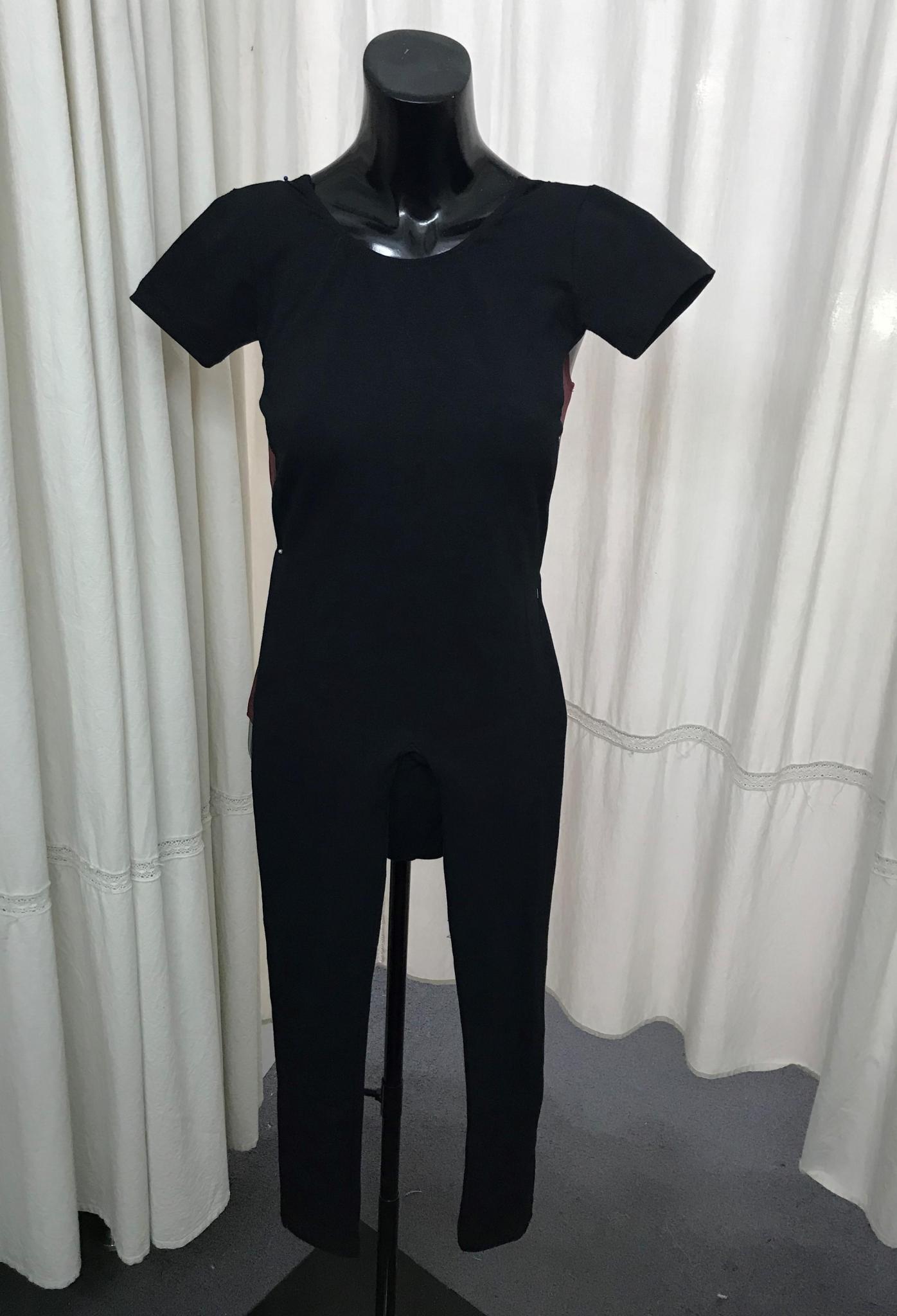 Enterito mangas cortas de lycra de algodón.