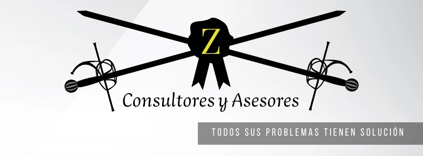 Primer equipo reunido en torno a una mesa de trabajo