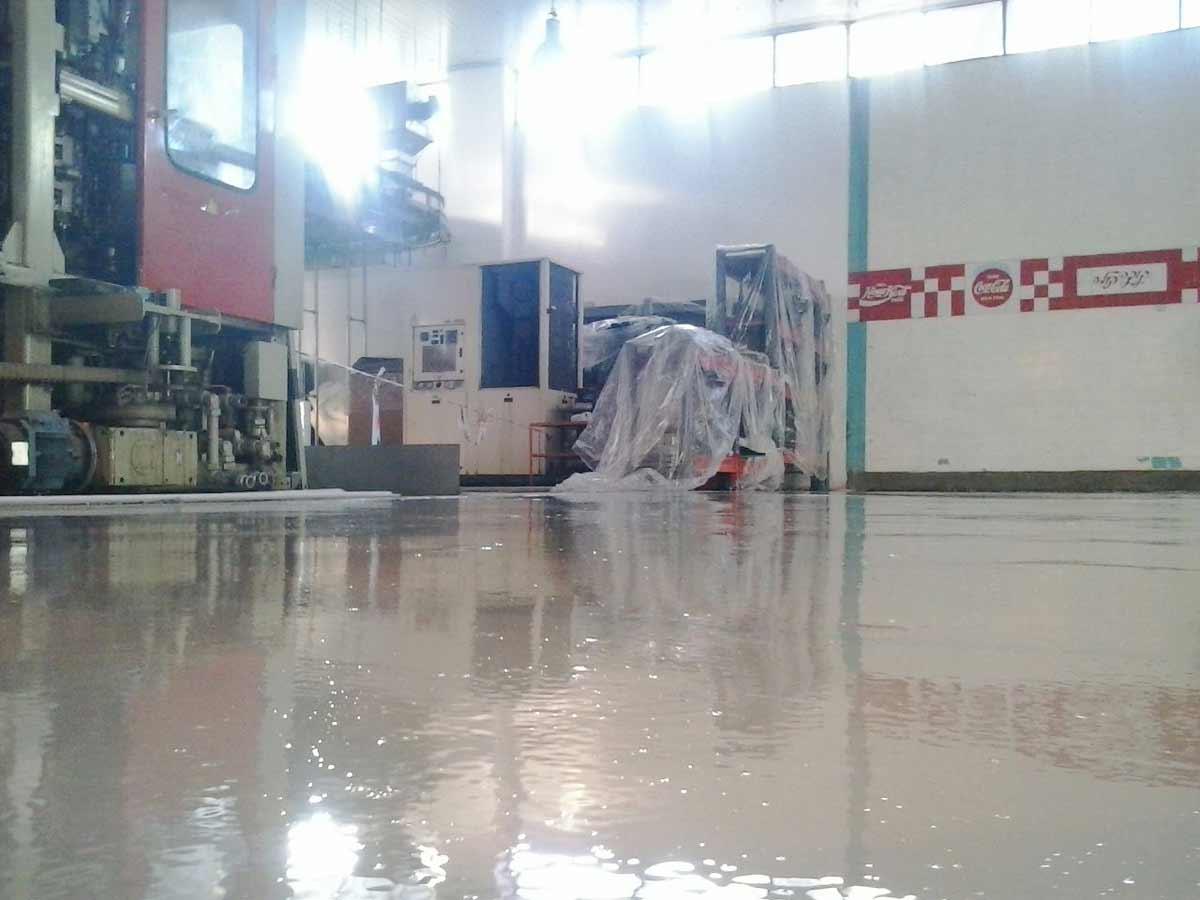 Pisos epoxi en la planta embotelladora "Salta Refrescos" en Formosa