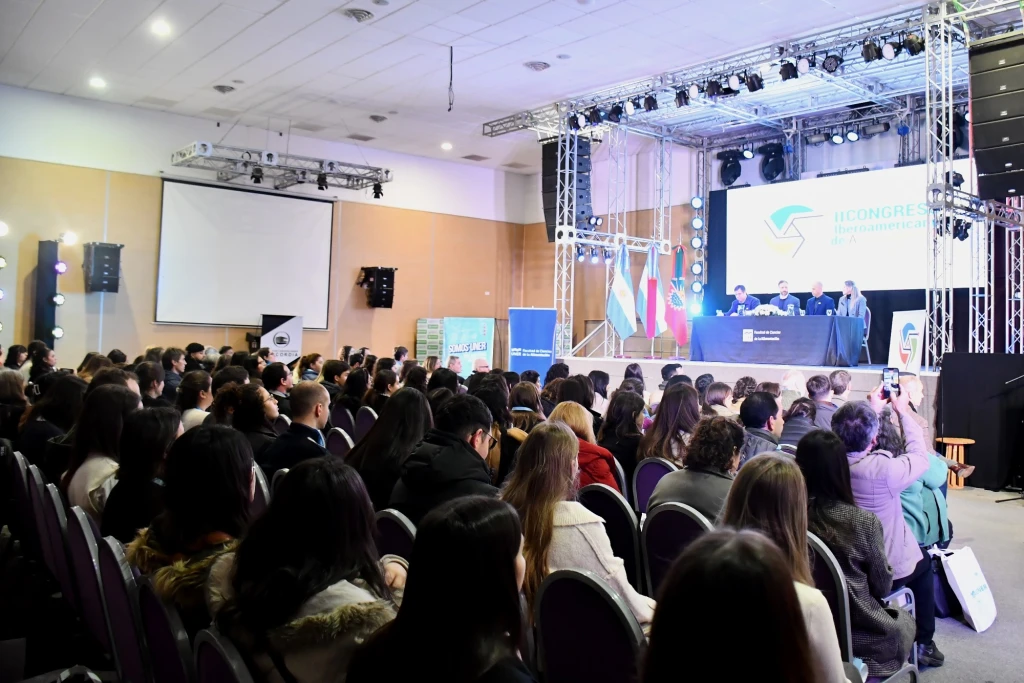 Centro de convenciones y reuniones profesionales en Concordia