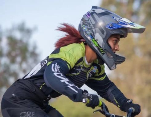 BICICROSS CHALLENGER TEAM - Cat. Damas 15 y MAS