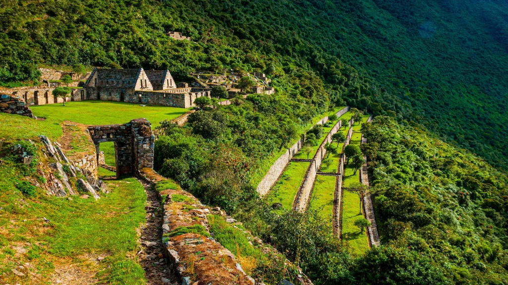 choquequirao-trekking-cusco.webp