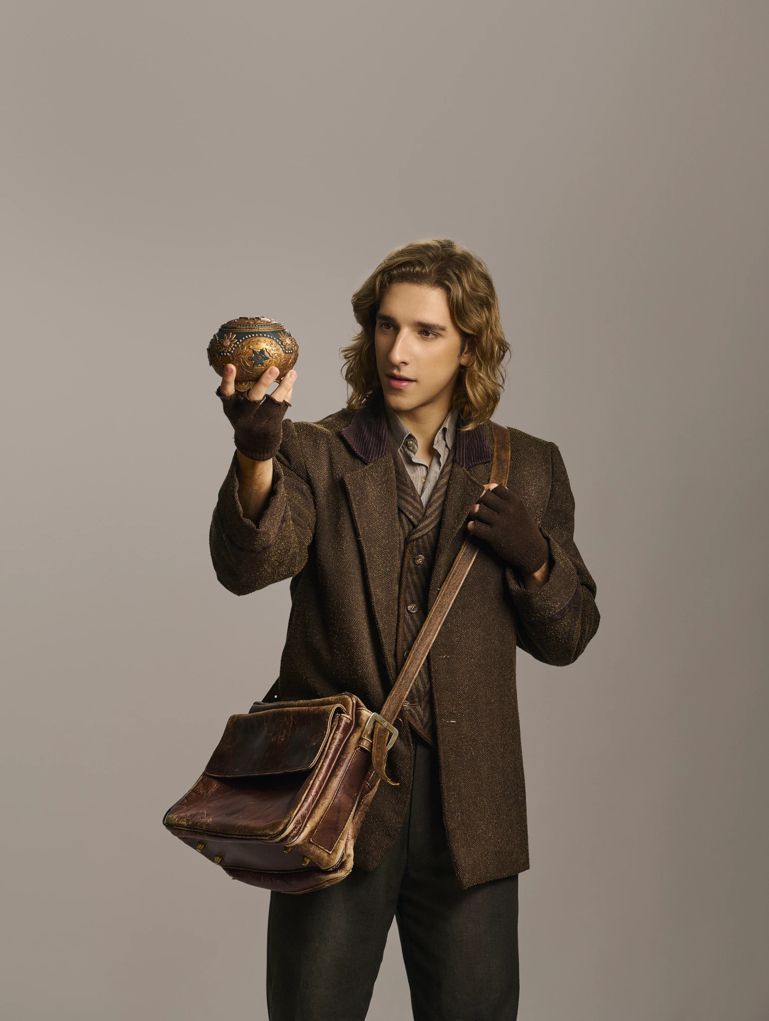 FELIPE BOU ABDO SE SUMA A LA LEYENDA IMPERIAL: ES EL NUEVO DIMITRI EN "ANASTASIA, EL MUSICAL