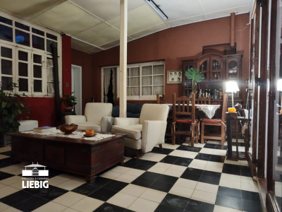 Sillón y Mesas Tradicionales