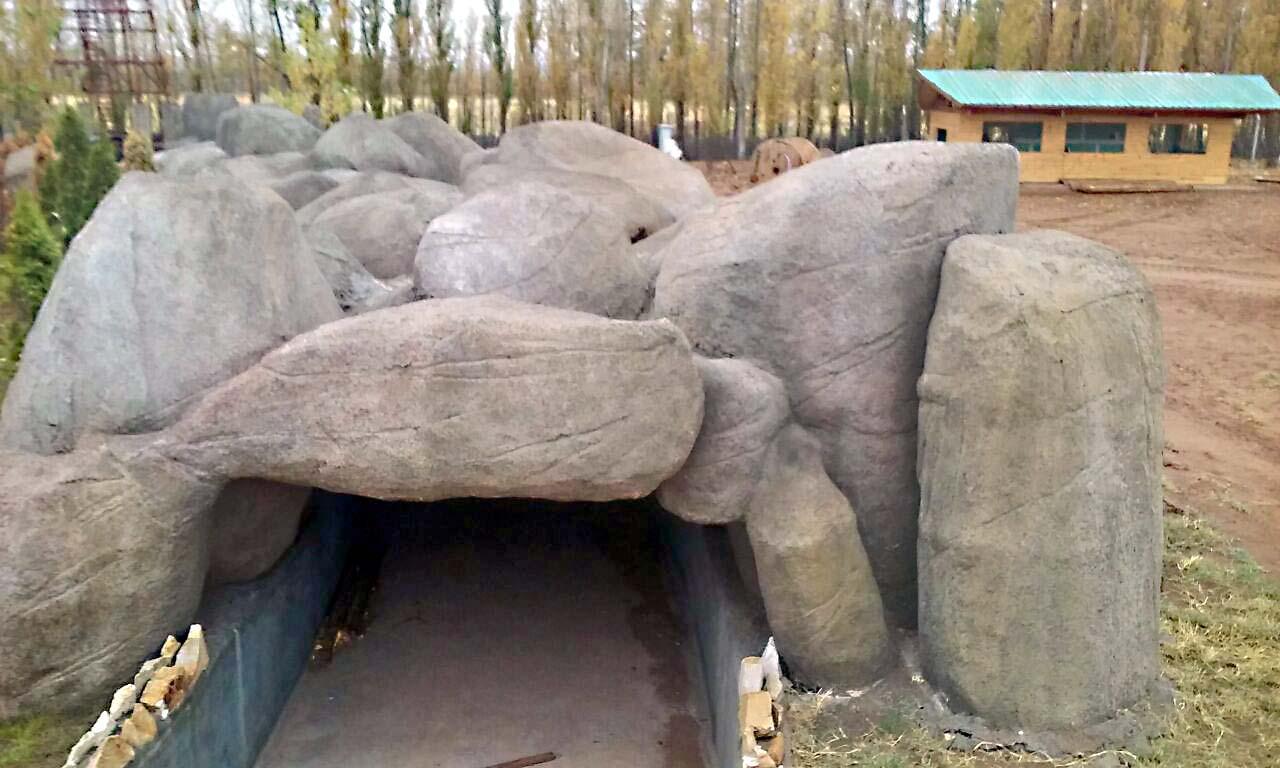 Realización de rocas artificiales.