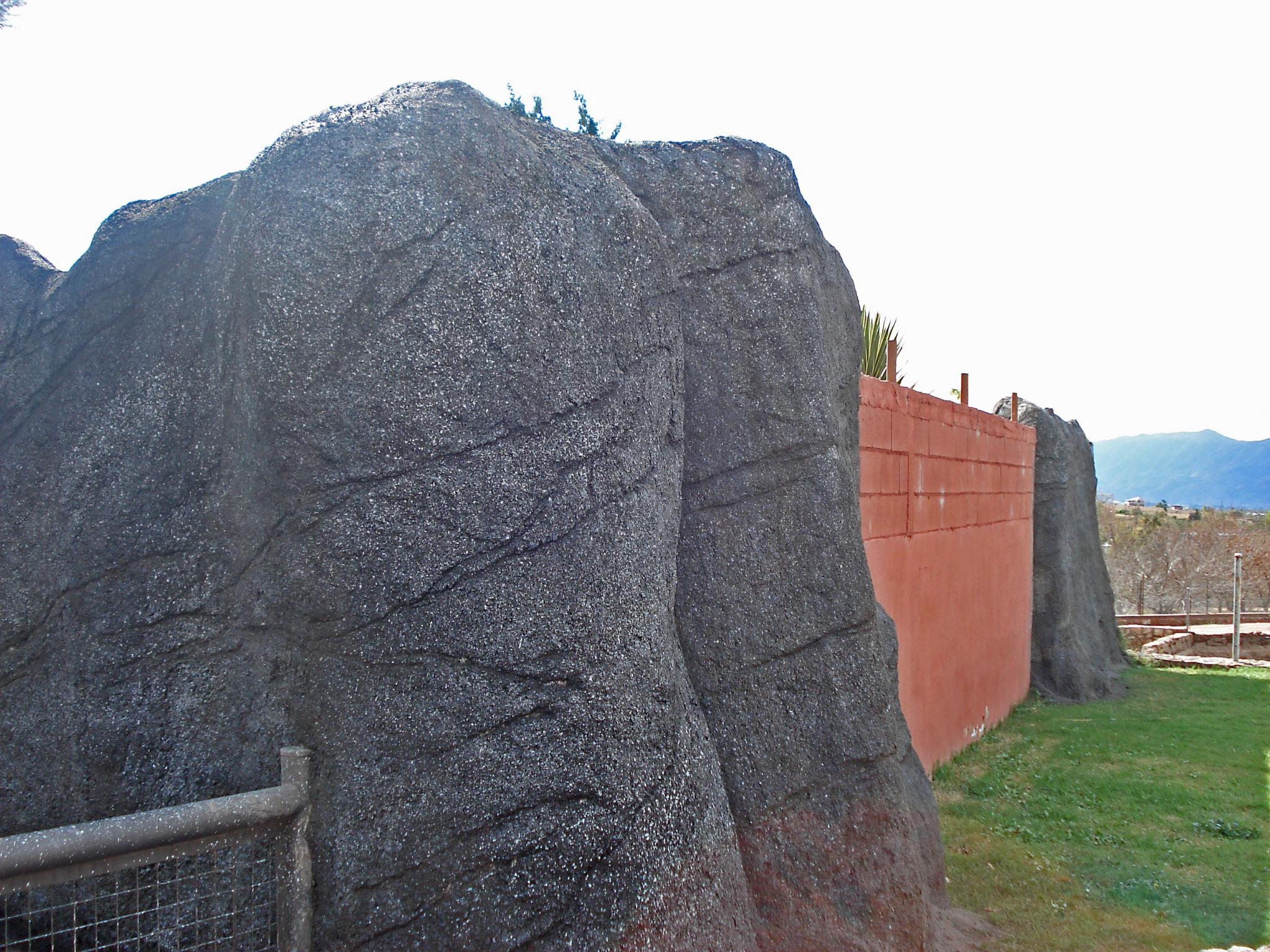 Realización de rocas artificiales.