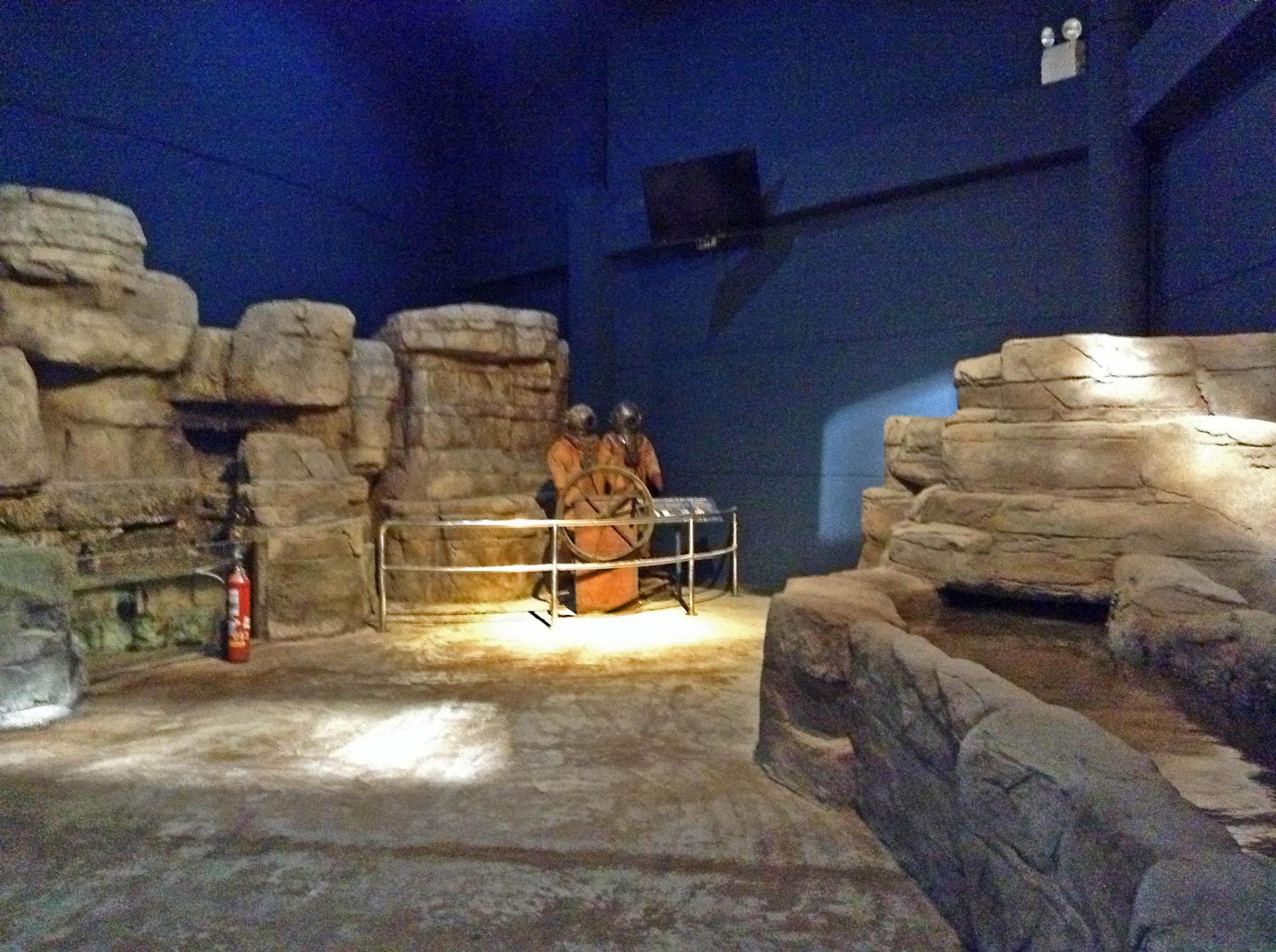 Touch Pool y Rocas con cartelería